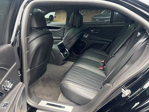 Used 2022 Bentley Flying Spur V8 AWD/4WD image 9