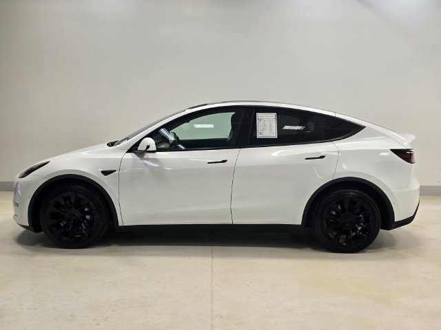 Used 2021 Tesla Model Y Long Range AWD/4WD image 3