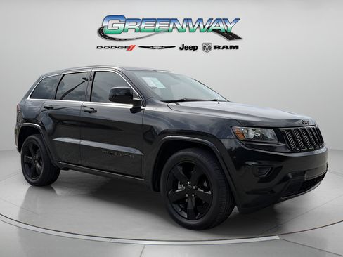 Used 2015 Jeep Grand Cherokee Altitude RWD image 1