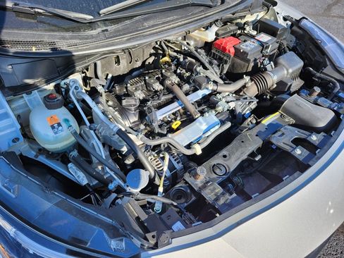 Certified 2025 Nissan Versa SR w/ Trunk Package image 18