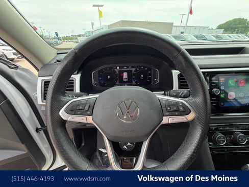 Used 2023 Volkswagen Atlas SEL Premium AWD/4WD image 16
