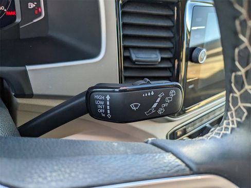 Certified 2022 Volkswagen Atlas SE image 34