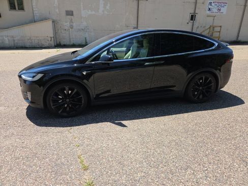 Used 2020 Tesla Model X Long Range AWD/4WD image 6
