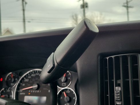 Used 2017 Chevrolet Express 2500 LT w/ LT Preferred Equipment Group image 28