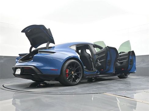 Used 2023 Porsche Taycan GTS image 27