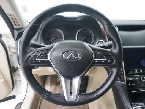 Used 2018 INFINITI Q50 Luxe w/ Essential Package (3.0T Luxe) RWD image 15
