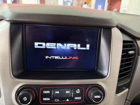 Used 2016 GMC Yukon XL Denali w/ Open Road Package AWD/4WD image 16