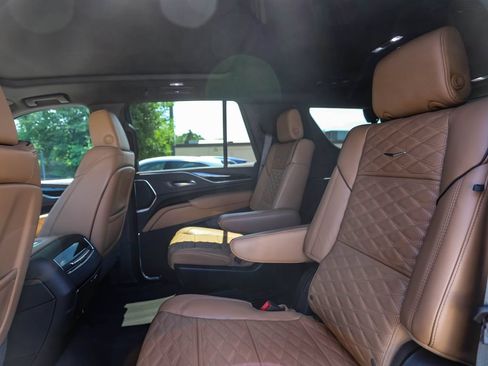 Used 2023 Cadillac Escalade Sport w/ Touring Package AWD/4WD image 22