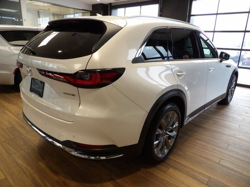 Certified 2024 MAZDA CX-90 3.3 Turbo w/ Premium Plus Pkg image 6