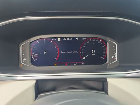 New 2025 Volkswagen Taos SEL image 7