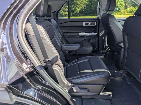 Certified 2023 Ford Explorer XLT w/ Equipment Group 202A image 30