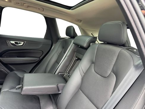 Certified 2023 Volvo XC60 B5 Plus w/ Climate Package AWD/4WD image 24