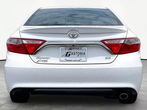 Used 2016 Toyota Camry SE FWD image 6