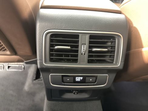 Used 2018 Audi Q5 2.0T Premium Plus w/ Premium Plus Package image 12