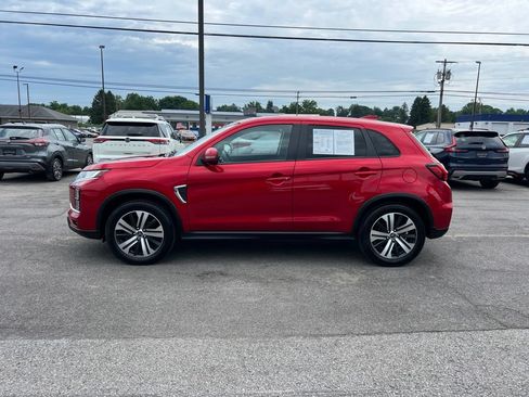 Used 2021 Mitsubishi Outlander Sport SE AWD/4WD image 2
