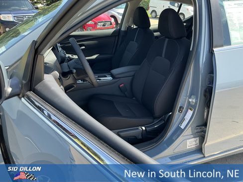 New 2025 Nissan Sentra SV w/ All-Weather Package image 9