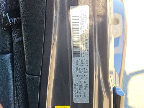 Used 2019 Jeep Wrangler Unlimited Sahara image 26