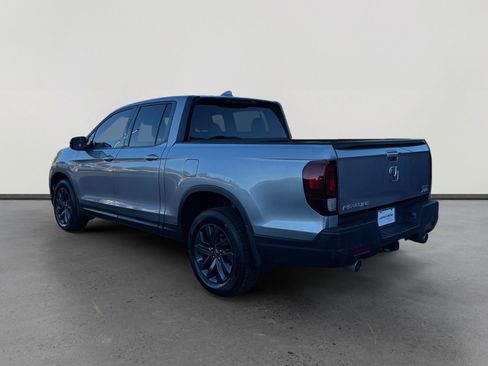 Used 2021 Honda Ridgeline Sport image 3