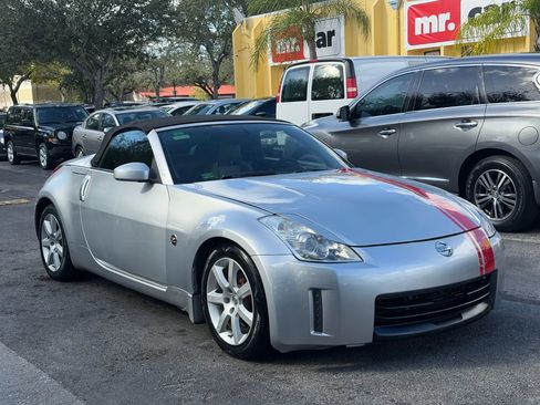 Used 2007 Nissan 350Z Touring image 4