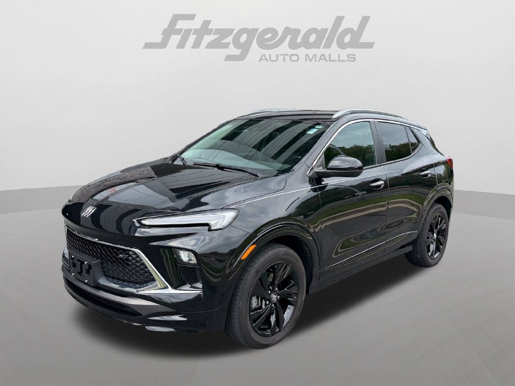 Used 2024 Buick Encore GX Sport Touring FWD image 2