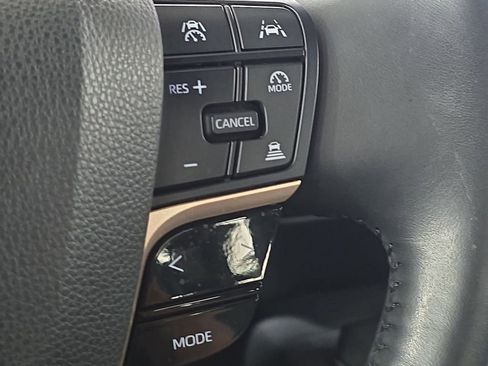 Used 2023 Toyota Crown AWD/4WD image 14