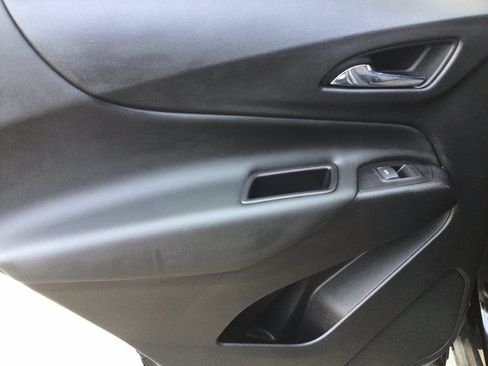 Used 2020 Chevrolet Equinox LT AWD/4WD image 13