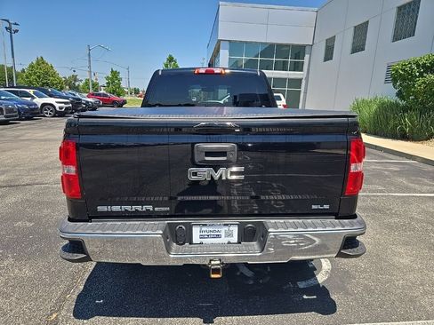 Used 2019 GMC Sierra 1500 SLE w/ Black Pack AWD/4WD image 7