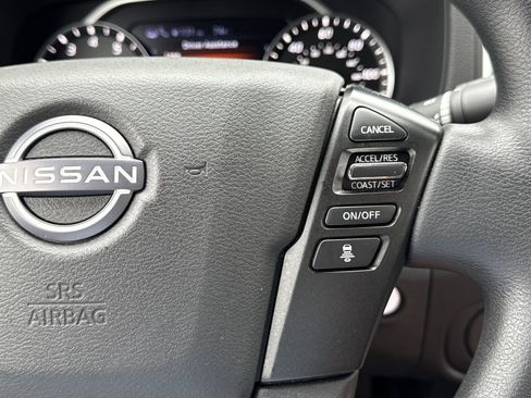 Used 2022 Nissan Frontier SV w/ Technology Package RWD image 19
