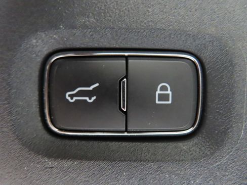 Used 2025 Ford Expedition Active image 47