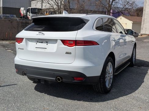 Used 2019 Jaguar F-PACE Prestige image 5