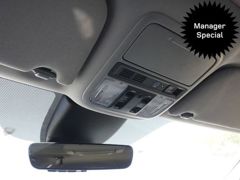 Used 2023 Honda Odyssey Touring image 17