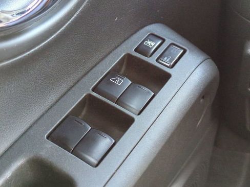 Used 2013 Nissan Cube 1.8 SL w/ Interior Designer Pkg image 17