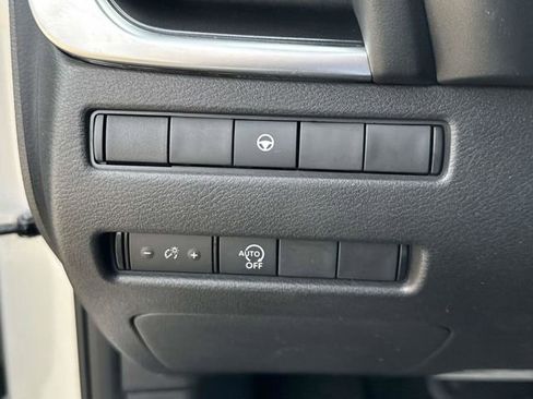 Certified 2023 Nissan Rogue SV image 26