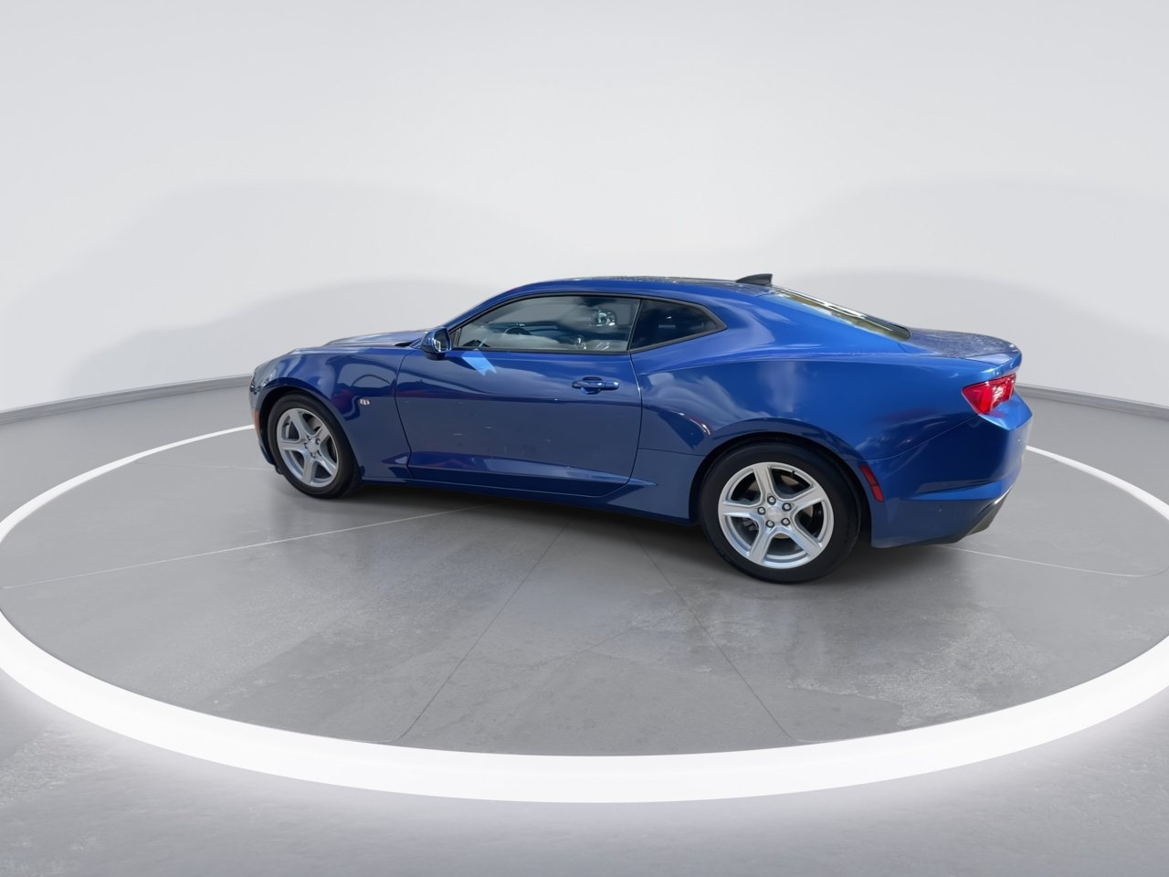 Used 2023 Chevrolet Camaro LT RWD image 12