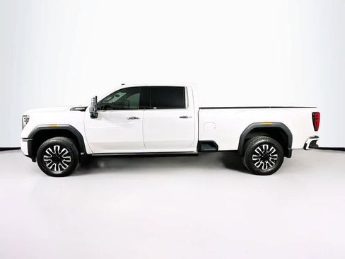 Used 2024 GMC Sierra 2500 Denali Ultimate image 3