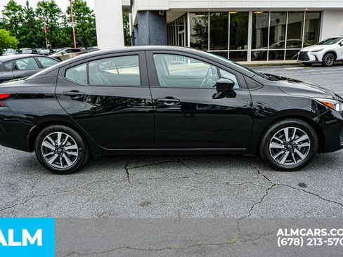 Used 2024 Nissan Versa SV FWD image 9
