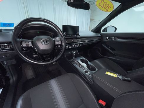 Used 2023 Honda Civic Sport image 3