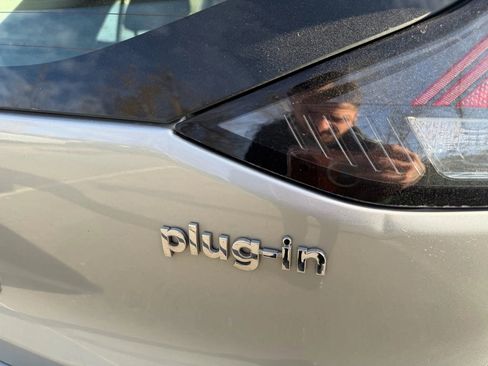 Used 2021 Hyundai Ioniq SE image 11