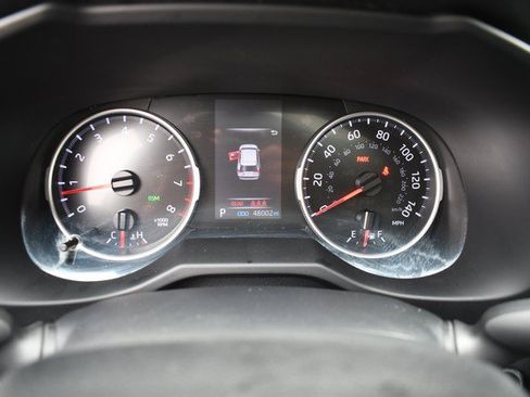 Used 2022 Toyota RAV4 XLE w/ Convenience Package FWD image 32