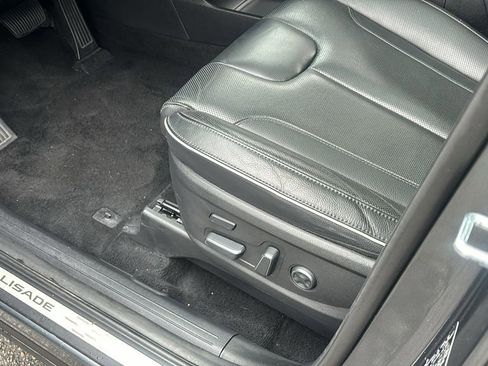 Used 2024 Hyundai Palisade Limited image 26