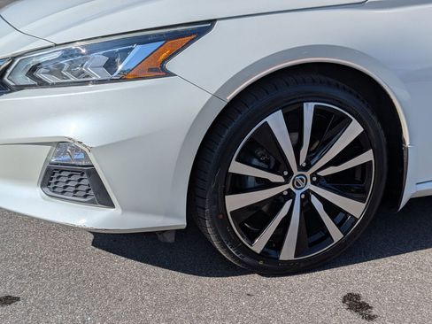 Used 2020 Nissan Altima 2.5 SR image 9