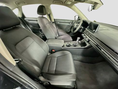 Used 2025 Honda Civic LX image 28