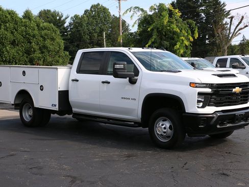Used 2025 Chevrolet Silverado 3500 W/T w/ WT Convenience Package AWD/4WD image 7