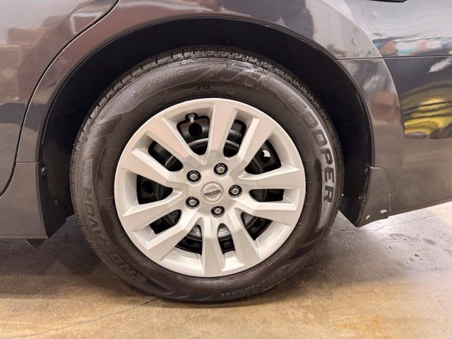 Used 2016 Nissan Altima 2.5 S w/ Power Driver Seat Package FWD image 6