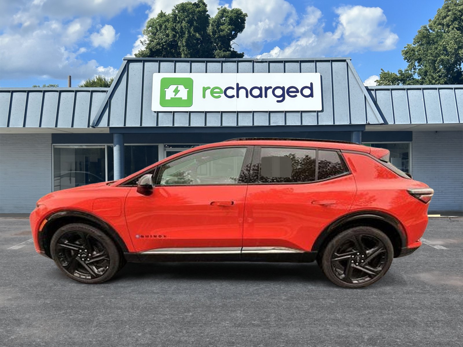 Used 2024 Chevrolet Equinox EV RS AWD/4WD image 2