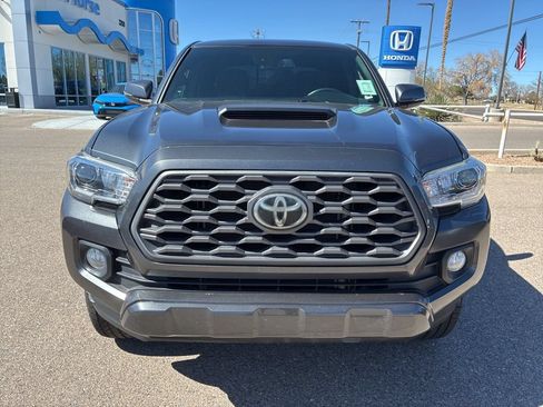 Used 2022 Toyota Tacoma TRD Sport w/ Technology Package AWD/4WD image 8