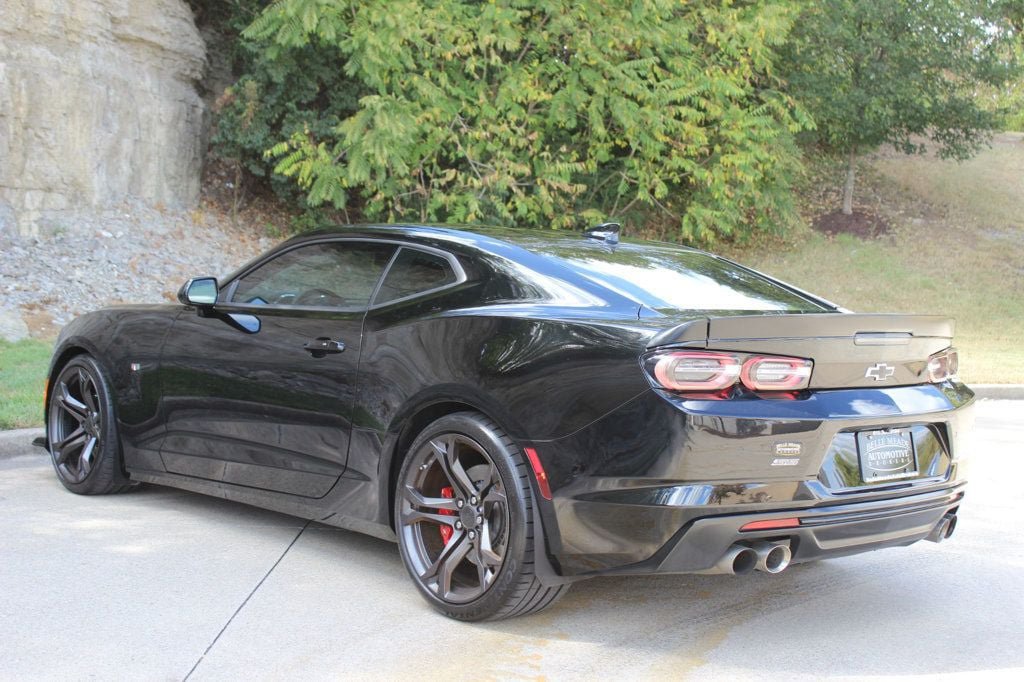 Used 2019 Chevrolet Camaro SS RWD image 6