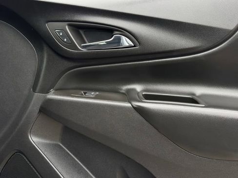 Certified 2024 Chevrolet Equinox LT FWD image 30