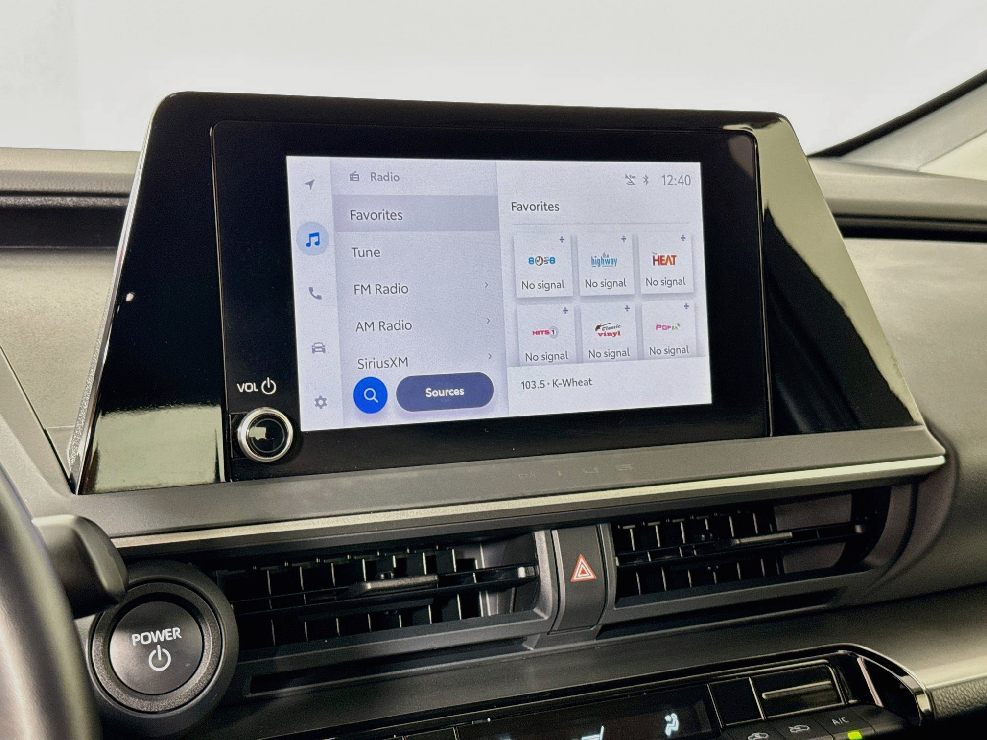 Certified 2025 Toyota Prius LE FWD image 16