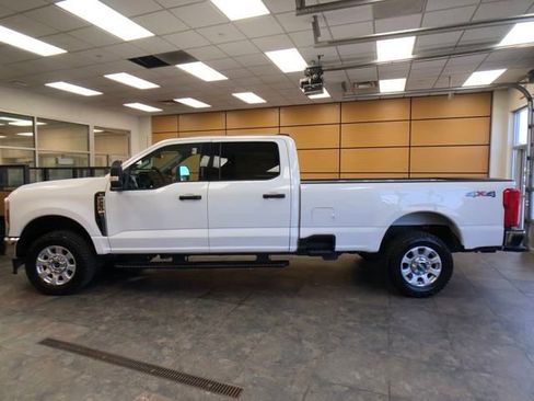 Used 2024 Ford F250 XLT image 4